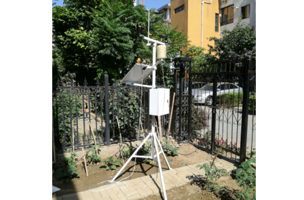 小型自动气象站
